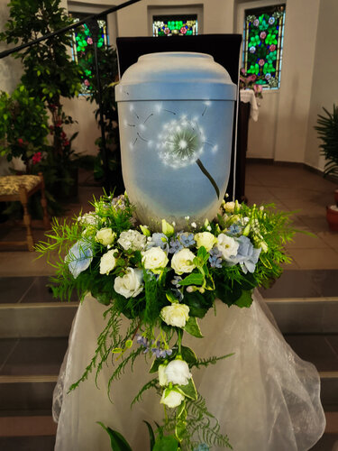 Urnenschmuck Trauer Gr?n Blumen.jpg